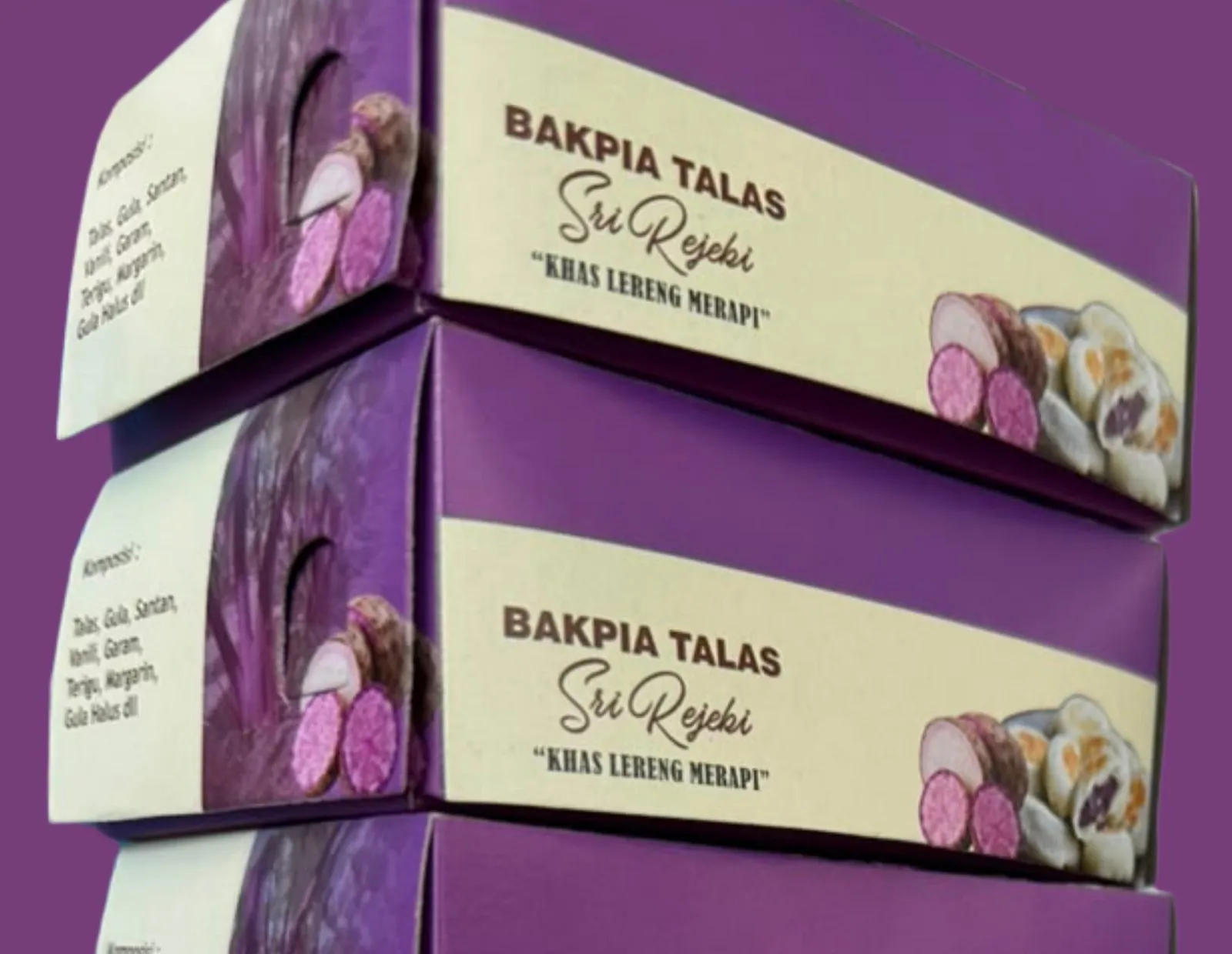 Box Bakpia Talas Sri Rejeki ditumpuk untuk pesanan dalam jumlah besar